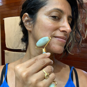 Gua Sha Facial Tool Set with Jade Roller and Rose Quartz Roller